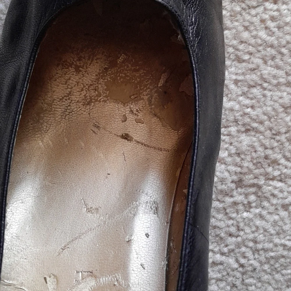 Vintage Enzo Angioloni Destressed Pumps